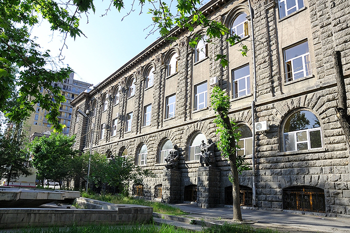 Մոր  և  մանկան  առողջության  պահպանման  գիտահետազոտական  կենտրոն